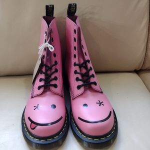 Dr. Martens AirWair Hincky Acid Pink Smiley 8 Eye Boots Size 7
